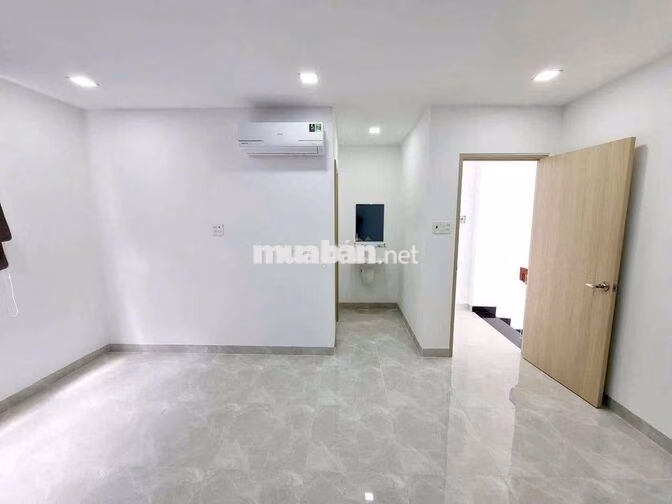 cho thuê nhà trệt lửng mới có sẵn hai máy lạnh hẻm 77 Phạm Ngũ Lão
