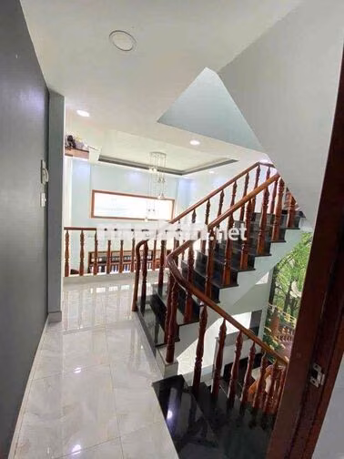 NHÀ [ 4 x 14] 1 lửng 1 lầu ( 3PN,3WC) ,hem 5m cụt,KHU LÔ TƯ