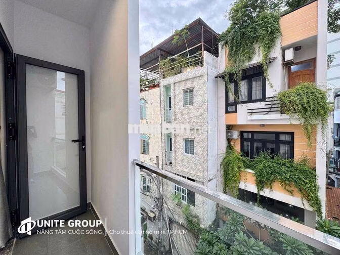 Mới 100% căn hộ ban công máy giặt riêng ngay Nguyễn Xí gần RichMond,Q1