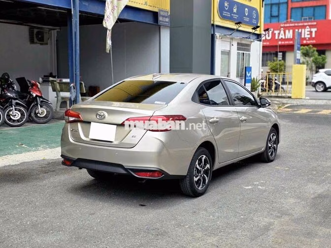 Toyota Vios 2025 1.5E CVT Ghi vàng