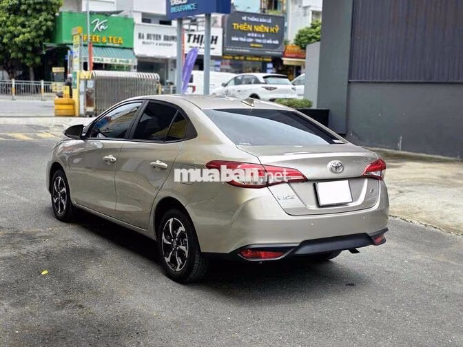 Toyota Vios 2025 1.5E CVT Ghi vàng