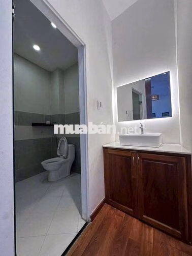cho thuê nhà lầu 3 phòng ngủ full nội thất hẻm đường hoàn Quốc Việt