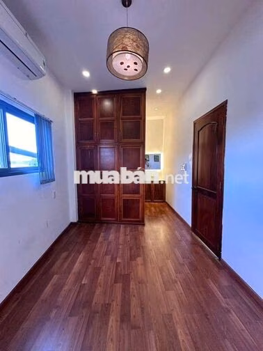 cho thuê nhà lầu 3 phòng ngủ full nội thất hẻm đường hoàn Quốc Việt