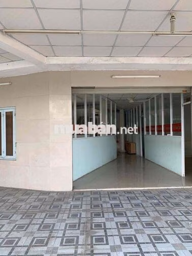 Nhà cho thuê 300m vuông sử dụng 900 giá 90 triệu