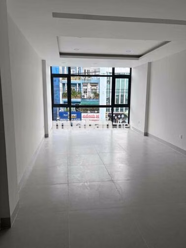 Chính chủ cho thuê 500m2 1trệt 3 lầu + sân thượng MT âu cơ (thang máy)