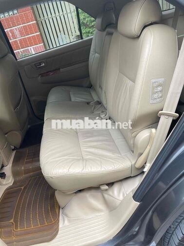 Toyota Fortuner 2010 2 cầu Xám ghế da