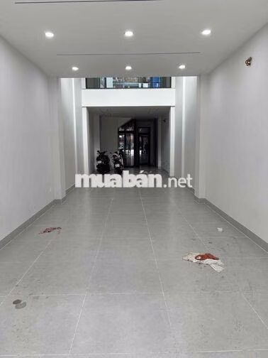 Chính chủ cho thuê 500m2 1trệt 3 lầu + sân thượng MT âu cơ (thang máy)
