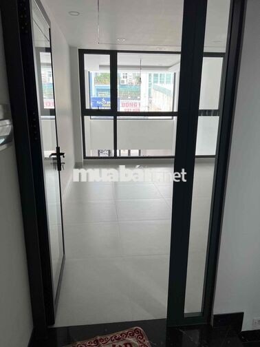 Chính chủ cho thuê 500m2 1trệt 3 lầu + sân thượng MT âu cơ (thang máy)