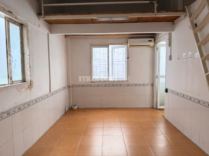 Cho thuê căn hộ lầu 2, 372/2B đường Cách Mạng Tháng 8, Quận 3, 100m2