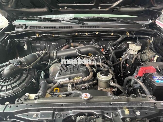 Toyota Fortuner 2010 2 cầu Xám ghế da