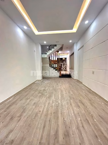 Cho thuê nhà MT Bàu Cát 2, tân Bình. Dt 4x14- Đúc 3 Lầu,st NHÀ MỚI