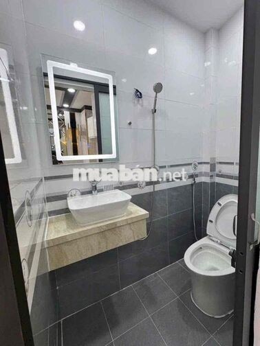 nhà đẹp mới xây gần quận 7.. 1 tỷ 180tr