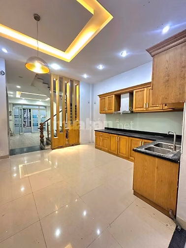 Cho thuê nhà MT Bàu Cát 2, tân Bình. Dt 4x14- Đúc 3 Lầu,st NHÀ MỚI