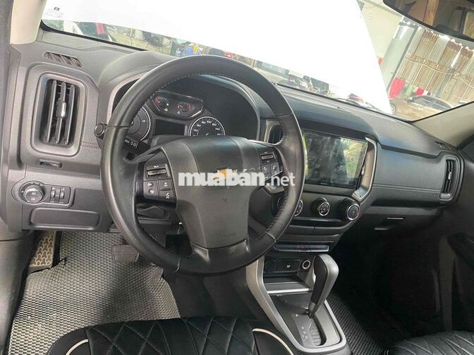 Chevrolet Colorado Trắng Tự động may dầu