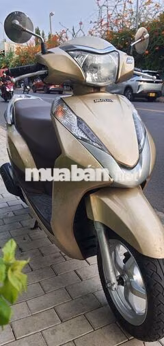 Honda Lead 125 2017 Vàng kem