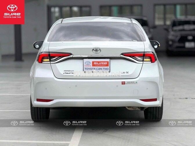Toyota Corolla Altis 1.8V (CVT) 2023 lướt 15.000km