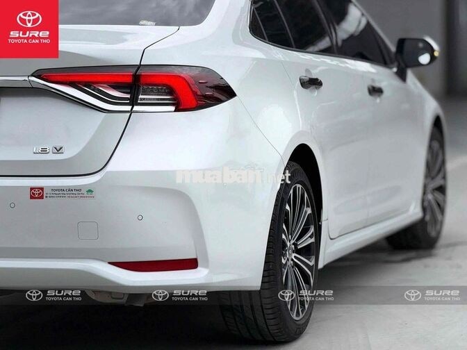 Toyota Corolla Altis 1.8V (CVT) 2023 lướt 15.000km