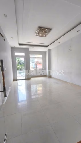 Cho thuê nhà MT Bàu Cát 2, tân Bình. Dt 4x14- Đúc 3 Lầu,st NHÀ MỚI