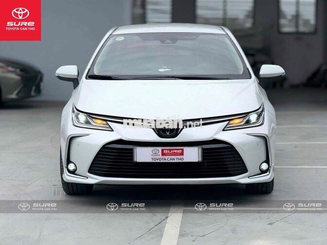 Toyota Corolla Altis 1.8V (CVT) 2023 lướt 15.000km