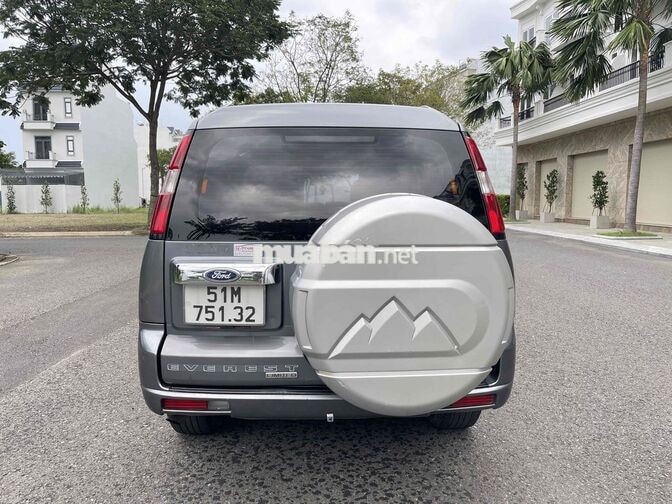 Ford Everest 2011 Xám Tự động. máy dầu 7 chổ.