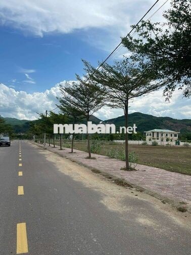 BÁN ĐẤT THỊ TRẤN CÁT KHÁNH,BÌNH ĐỊNH CŨ DT 150M2 GIÁ 1 TỶ350Tr