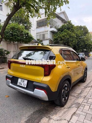KIA SONET 1.5 LUXURY 2025 Vàng 8.000 km