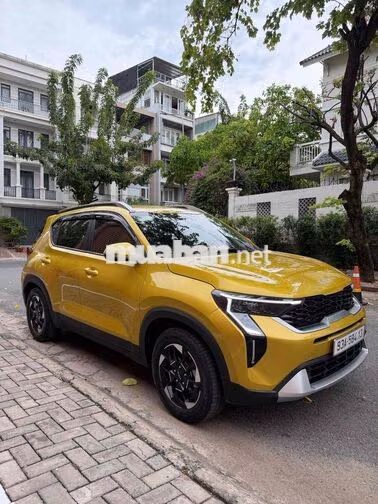 KIA SONET 1.5 LUXURY 2025 Vàng 8.000 km