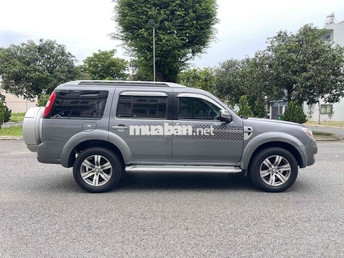Ford Everest 2011 Xám Tự động. máy dầu 7 chổ.