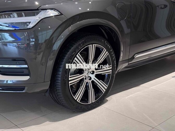 Volvo XC90 Plug-in Hybrid 7 chỗ Xám - Giao Ngay