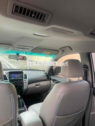 Mitsubishi Pajero Sport 2017 MT 4x2 Số sàn Trắng