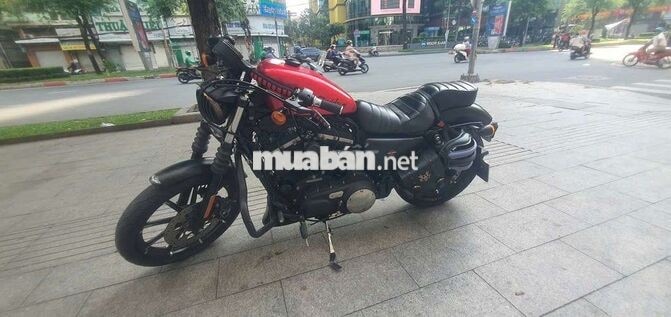 Harley-Davidson Iron 883 2020 Đen nhám, đỏ