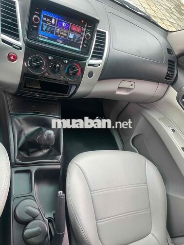 Mitsubishi Pajero Sport 2017 MT 4x2 Số sàn Trắng