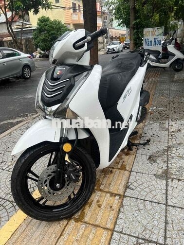 Honda SH 125 CBS Trắng