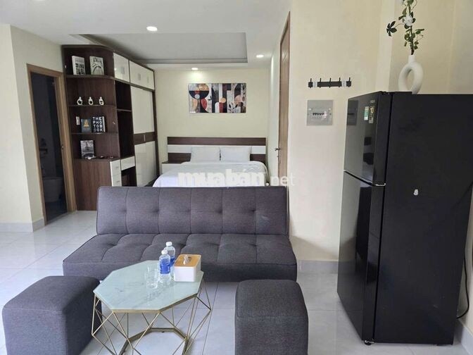 Cho thuê căn hộ studio 35m2 ban công - Hoàng Sa Q3, gần ĐH Sư Phạm