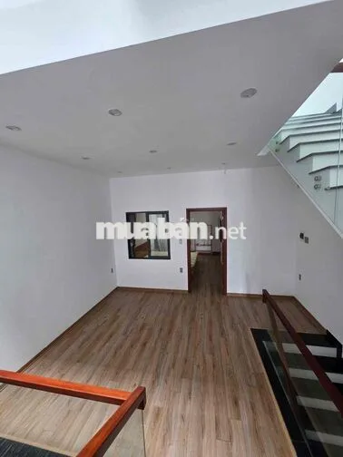 CHO THUÊ NHÀ 3 TẦNG – HOÀNG ĐÌNH ÁI, SÁT CHỢ HOÀ XUÂN