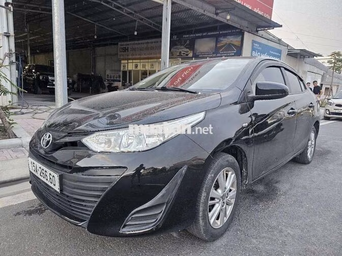 Toyota Vios E Số sàn 5 chỗ màu Đen