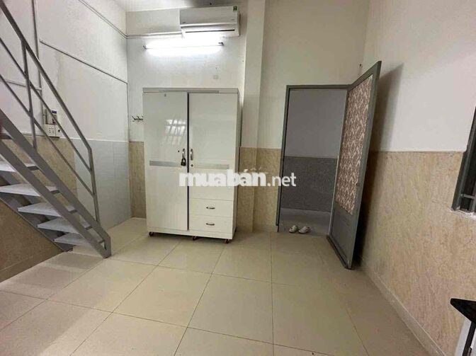 DUPLEX GÁC CAO CỬA SỔ LỚN FULL NỘI THẤT CẠNH CHỢ BÀ CHIỂU