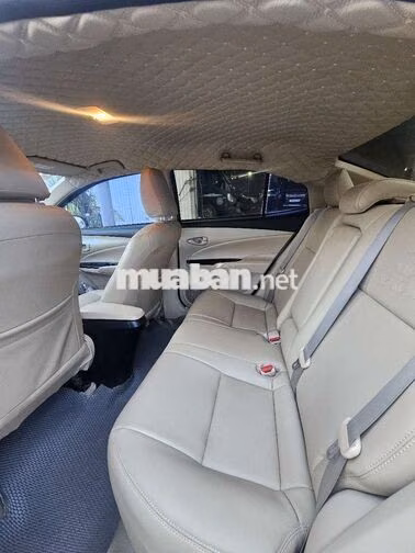 Toyota Vios E Số sàn 5 chỗ màu Đen