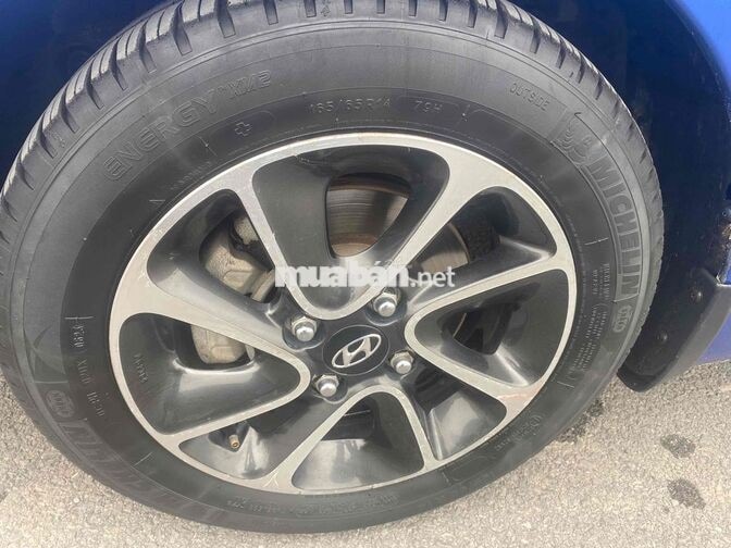 Hyundai Grand i10 1.2 Số sàn Xanh