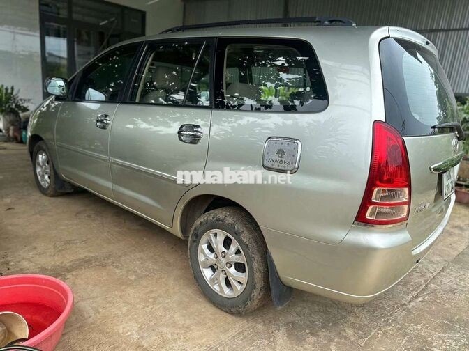 Toyota Innova 2006 Bạc