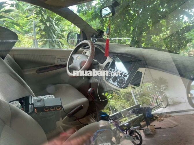 Toyota Innova 2006 Bạc