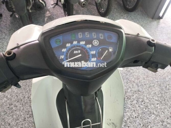 Yamaha Sirius RC Trắng đỏ Xe số