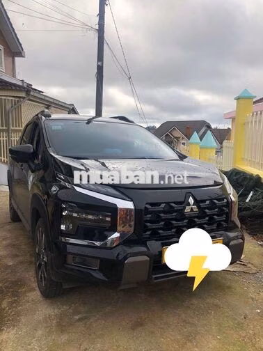 Mitsubishi Xpander Cross 7 chỗ Đen Thể thao