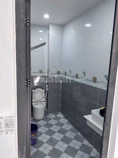 Bán nhanh căn nhà mới cách nhựa 200m hẻm oto Xuân Thới Thượng Hóc Môn