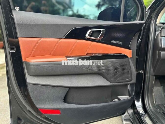 Kia Carnival Signature 2023 Đen 70000 km