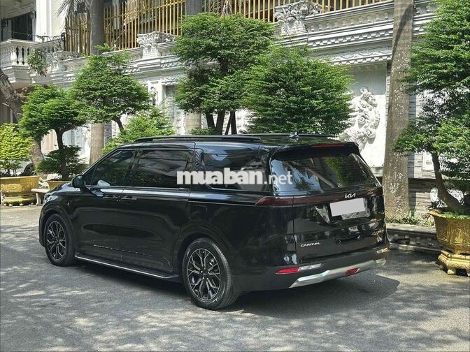 Kia Carnival Signature 2023 Đen 70000 km