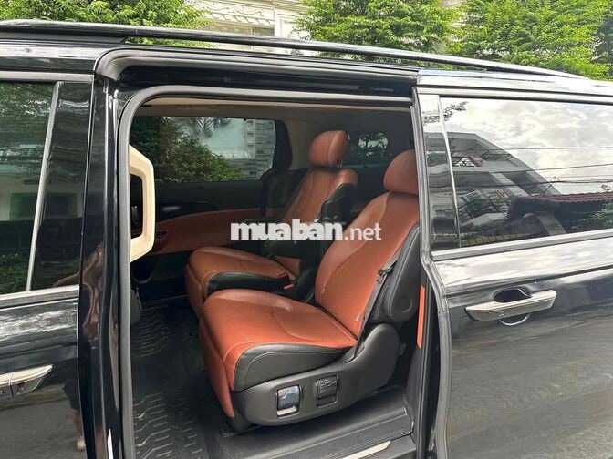 Kia Carnival Signature 2023 Đen 70000 km