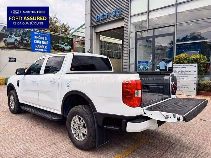 Ford Ranger XLS 4x2 AT 2025 Trắng Tự động