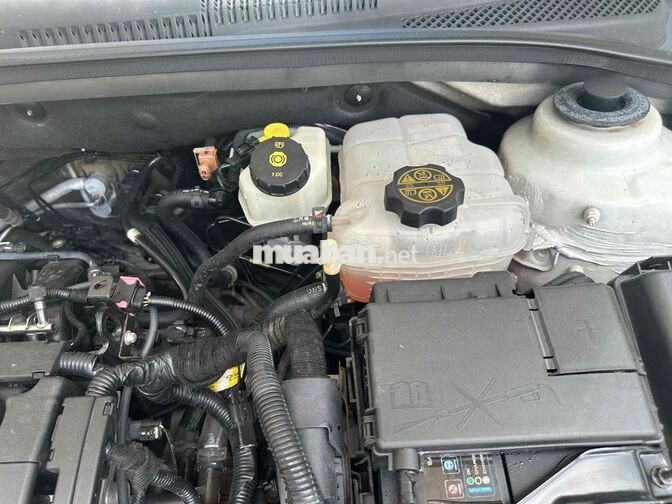 Chevrolet Cruze Trắng Tự động 2017