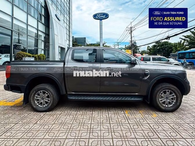 Ford Ranger XLS 4x2 AT 2023 Ghi Xám